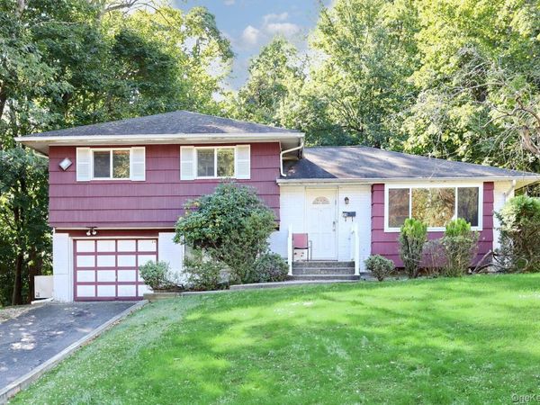 24 Hilltop Lane, Monsey, NY 10952