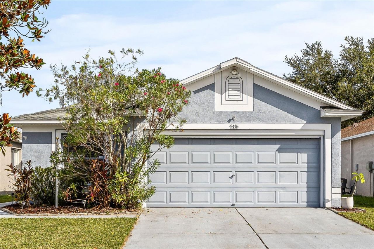 4416 Country Hills Boulevard, Plant City, FL 33563 Main Photo