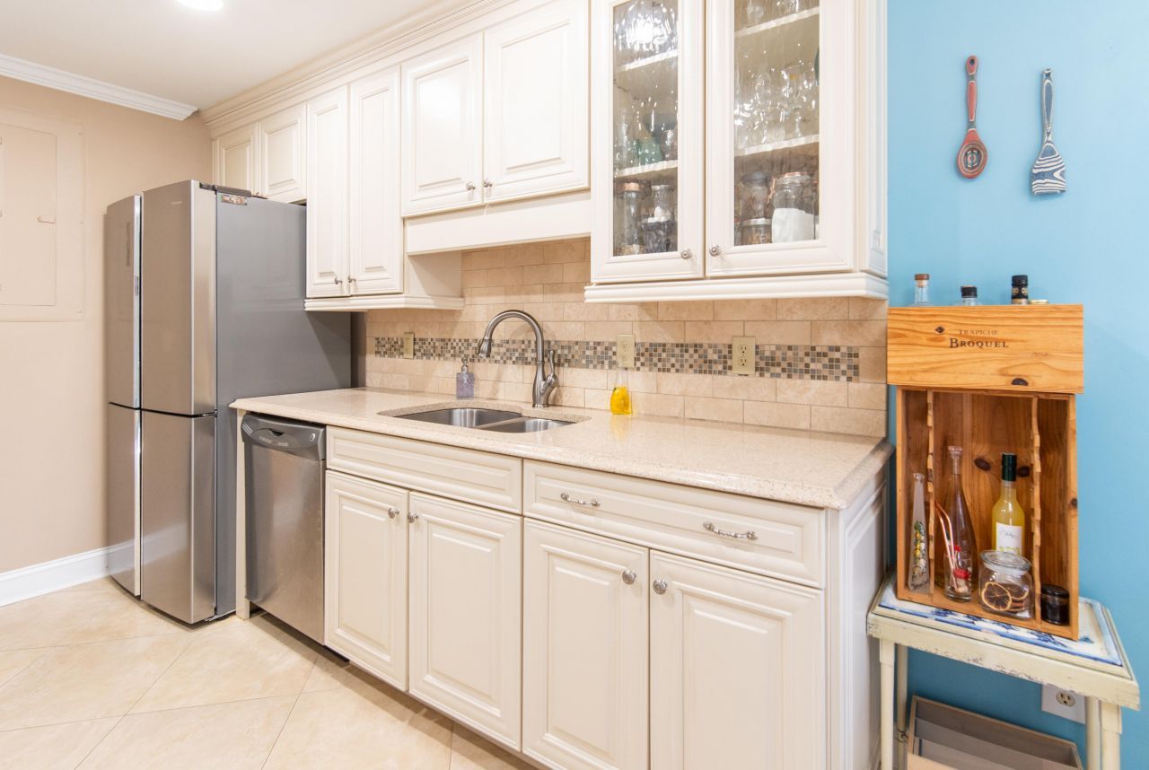 4679 Tennis Club Lane Photo 11