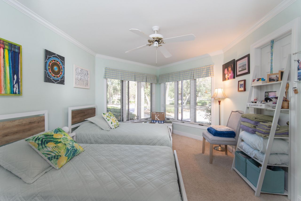 4679 Tennis Club Lane Photo 14