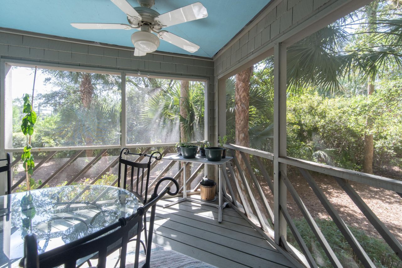 4679 Tennis Club Lane Photo 18