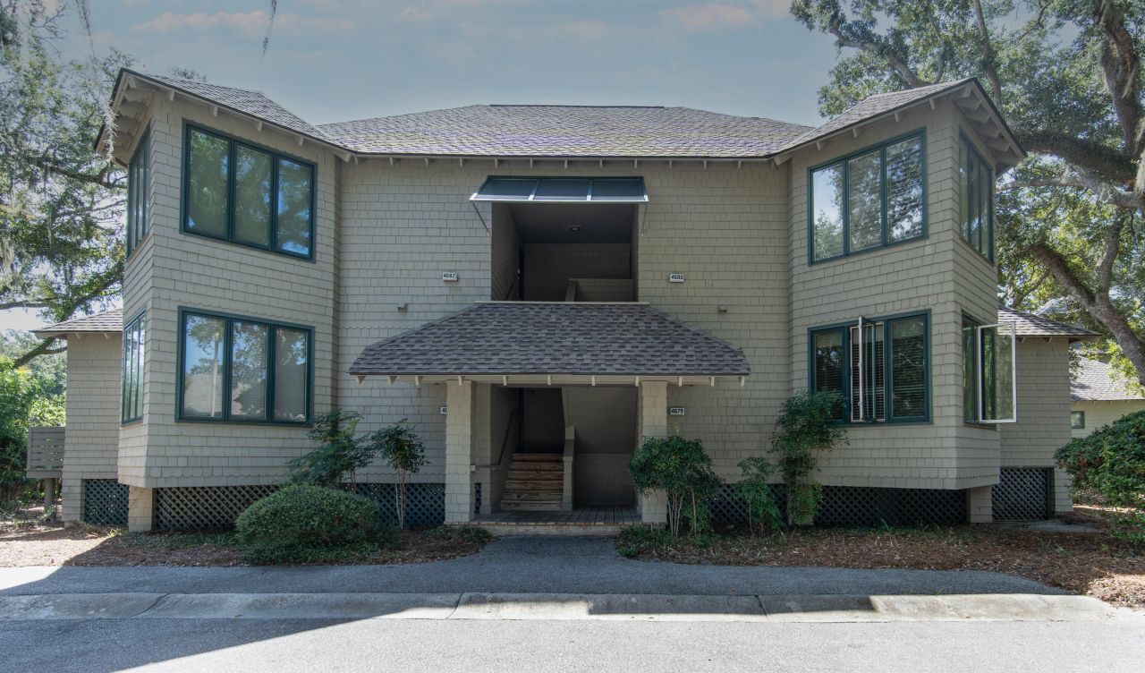 4679 Tennis Club Lane Photo 19