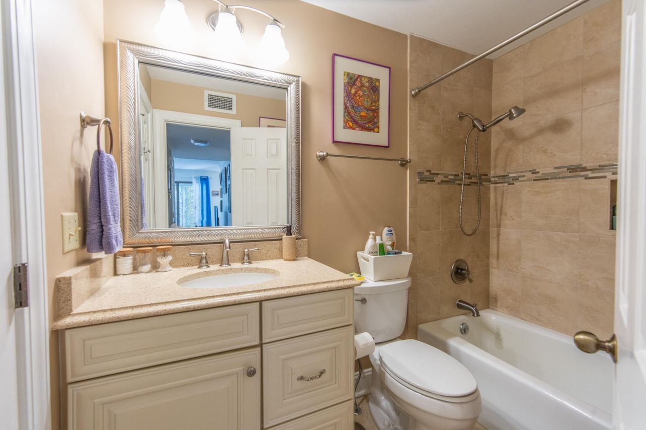 4679 Tennis Club Lane Photo 7