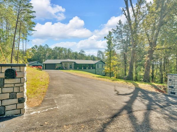 2160 Ranch Road, Dandridge, TN 37725