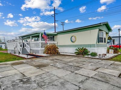 1505 Gardenia Ave., North Myrtle Beach, SC 29582