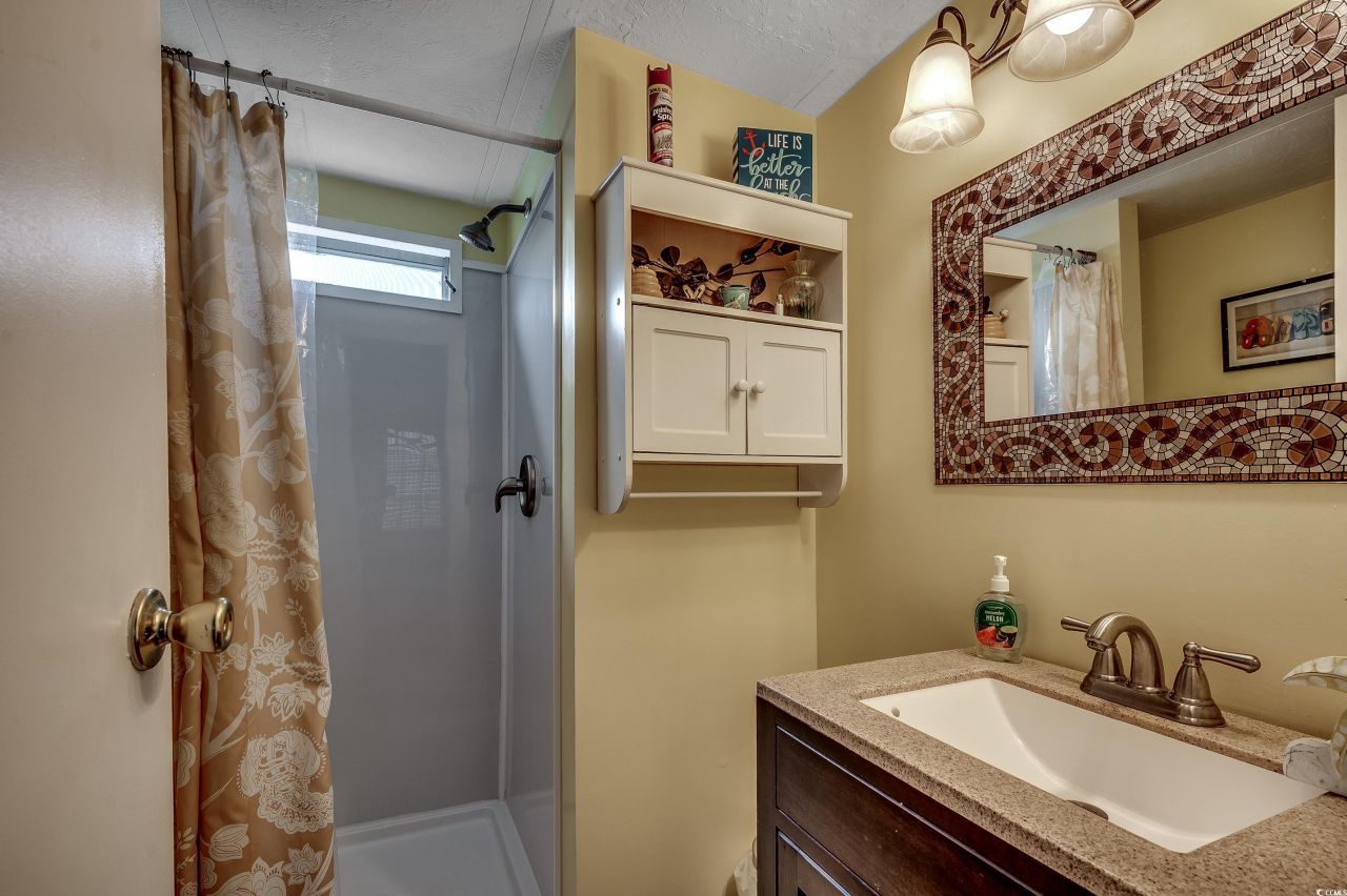 1505 Gardenia Ave. Photo 15