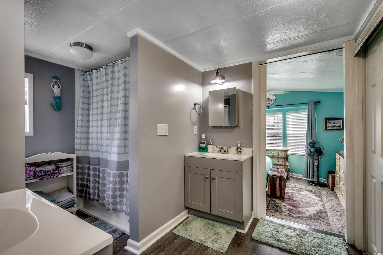 1505 Gardenia Ave. Photo 9