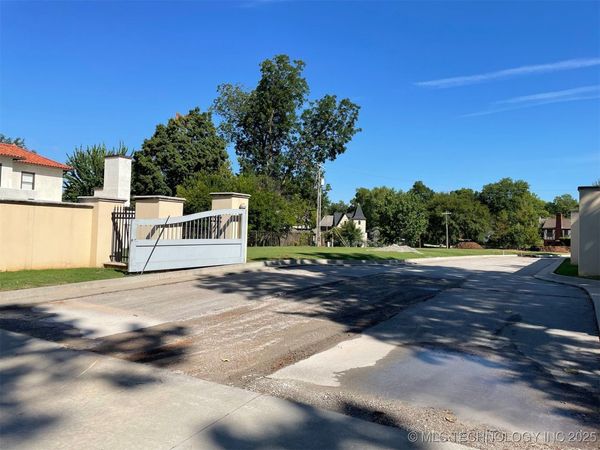 1251 E 28th Street , Tulsa, OK 74114