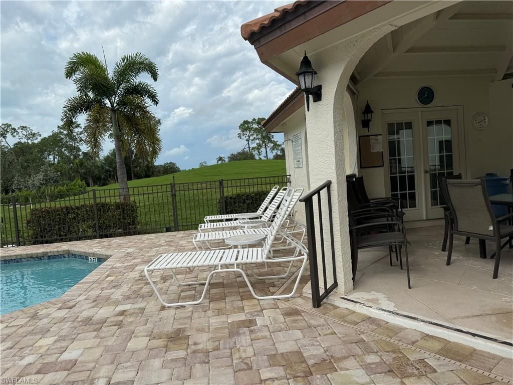 605 Augusta Blvd, Unit 14, Naples, FL 34113 Photo