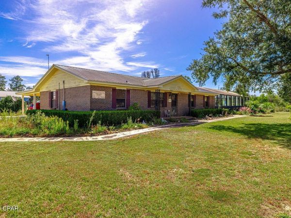 2706 Sapp Road, Cottondale, FL 32431