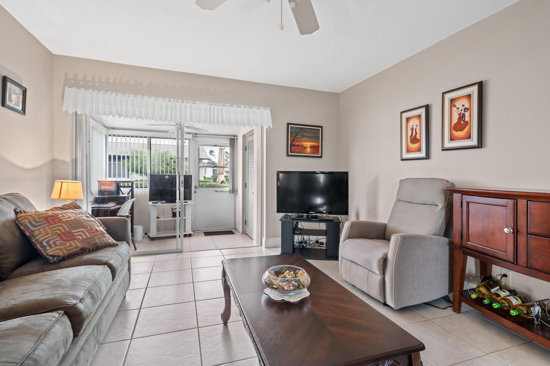 2822 Crosley Drive W, Unit B, West Palm Beach, FL 33415 Photo