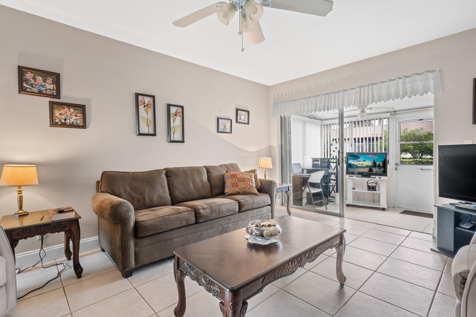 2822 Crosley Drive W, Unit B, West Palm Beach, FL 33415 Photo