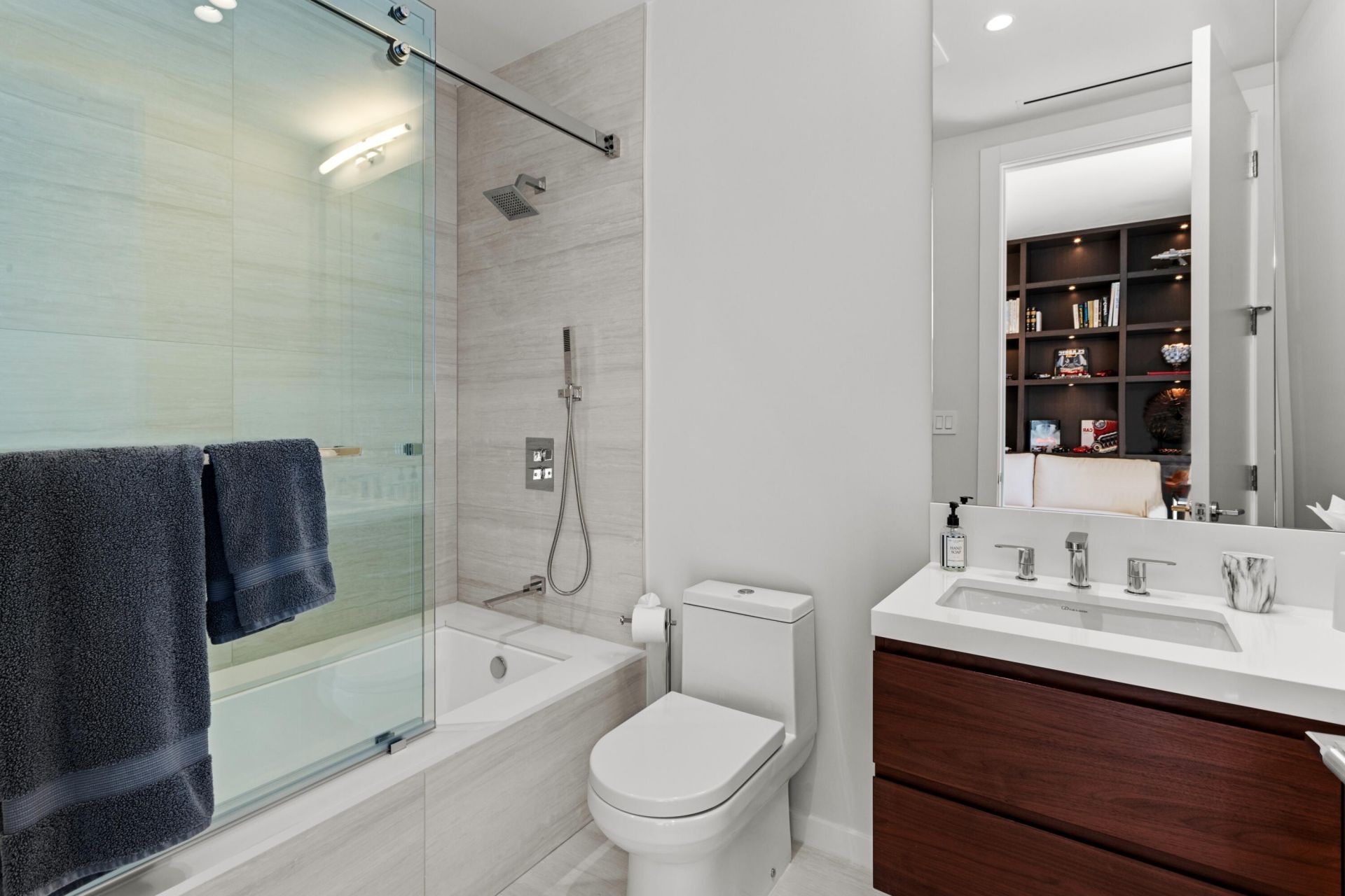 200 SE Mizner Boulevard, Unit 518, Boca Raton, FL 33432 Photo