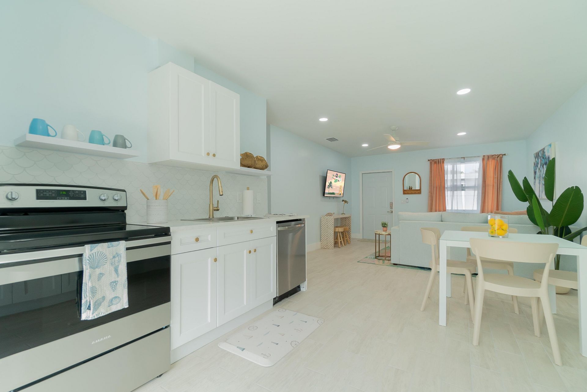 1332 Longwood Street, West Palm Beach, FL 33401 Photo