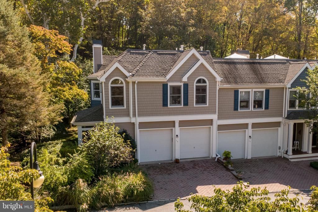 18 Rock Creek Woods, Lambertville, NJ 08530 Main Photo