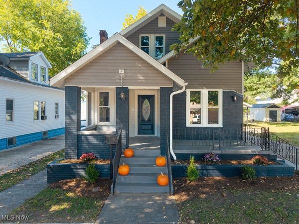 303-1/2 Ingleside Avenue, Marietta, OH 45750