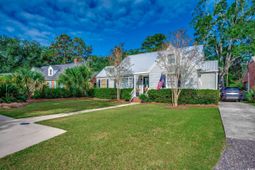 635 Magnolia Dr. photo 4