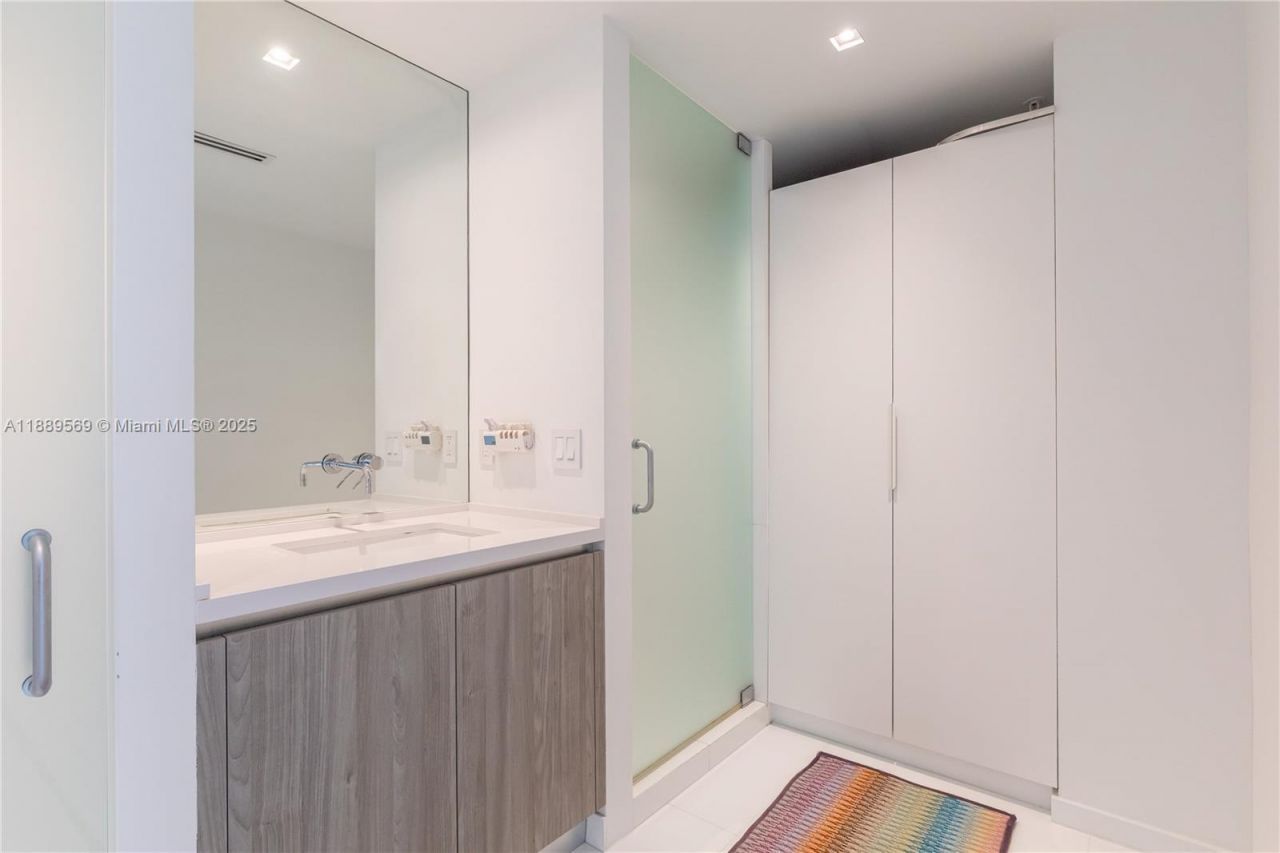 1040 Biscayne Blvd, Unit 4207, Miami, FL 33132 Photo