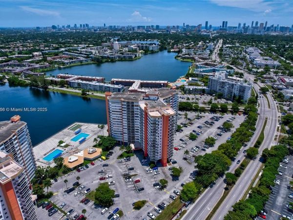 1351 NE Miami Gardens Dr, Unit 202E, Miami, FL 33179