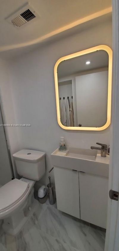 1351 NE Miami Gardens Dr, Unit 202E, Miami, FL 33179 Photo