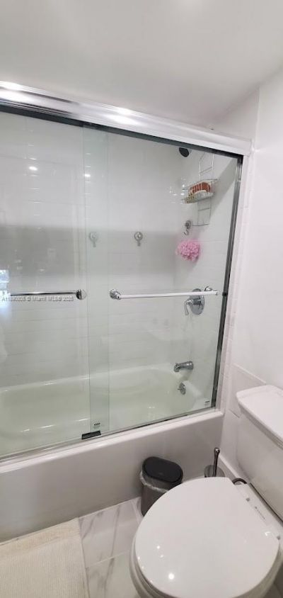 1351 NE Miami Gardens Dr, Unit 202E, Miami, FL 33179 Photo