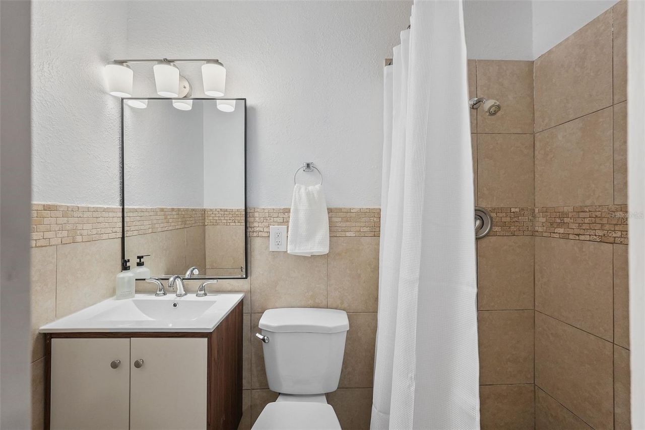 3027 Burlington Avenue N, Saint Petersburg, FL 33713 Photo