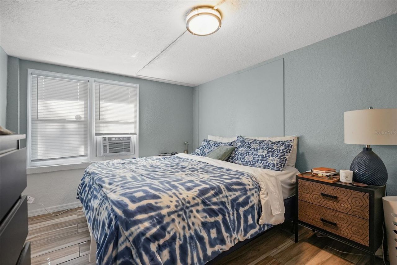 3027 Burlington Avenue N, Saint Petersburg, FL 33713 Photo