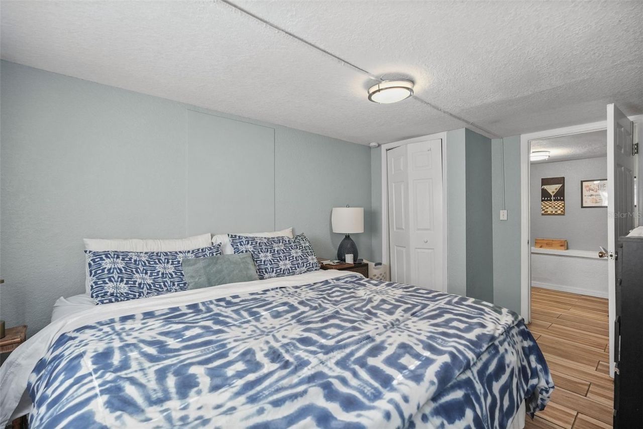 3027 Burlington Avenue N, Saint Petersburg, FL 33713 Photo