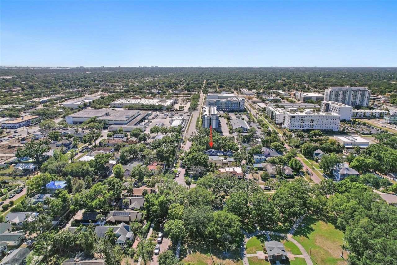 3027 Burlington Avenue N, Saint Petersburg, FL 33713 Photo