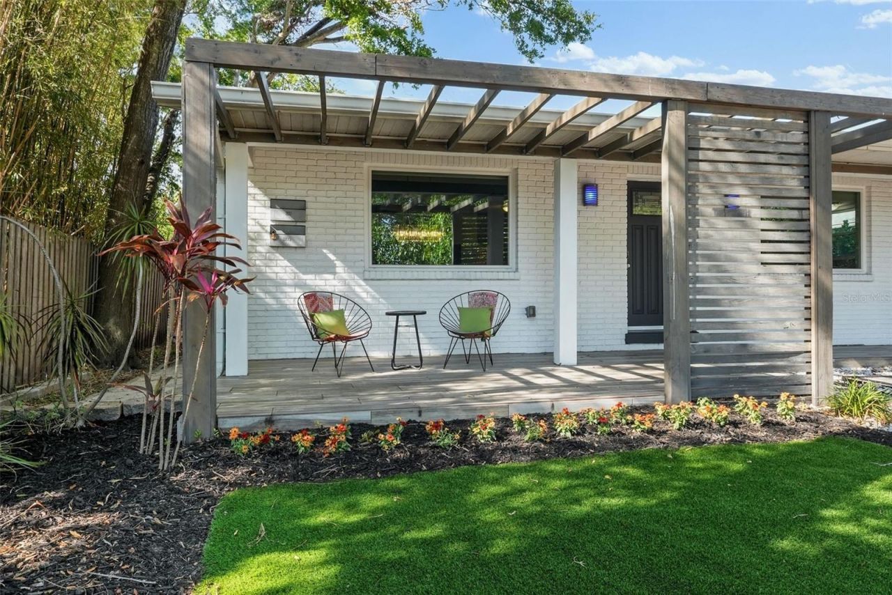 3027 Burlington Avenue N, Saint Petersburg, FL 33713 Photo