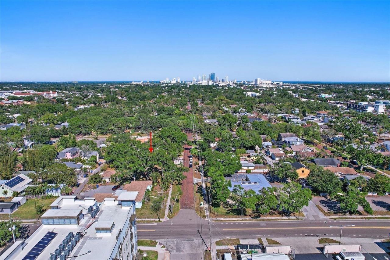 3027 Burlington Avenue N, Saint Petersburg, FL 33713 Photo