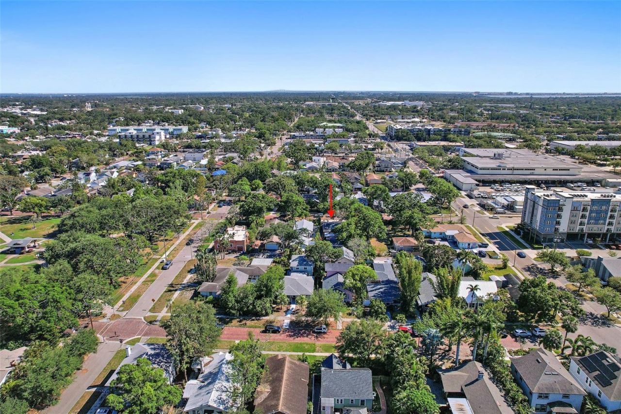 3027 Burlington Avenue N, Saint Petersburg, FL 33713 Photo