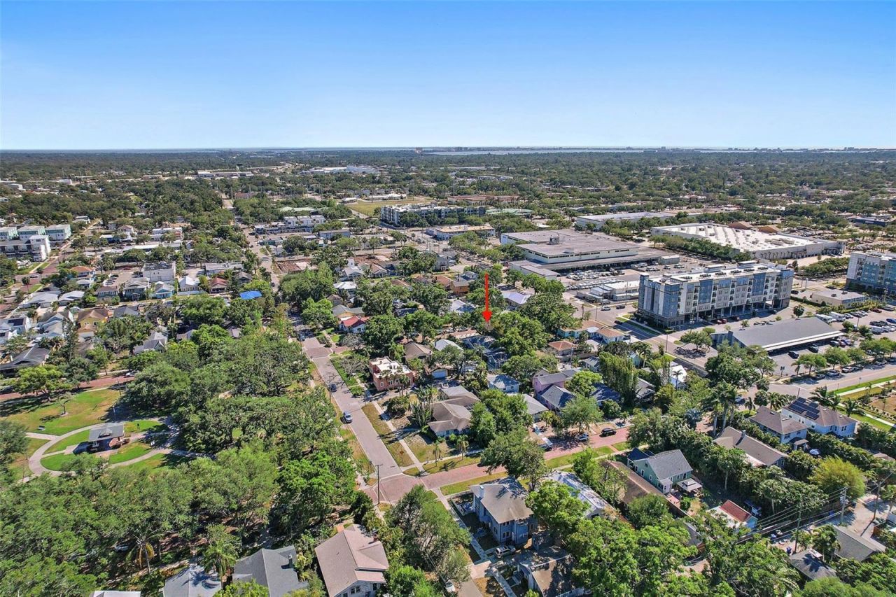 3027 Burlington Avenue N, Saint Petersburg, FL 33713 Photo