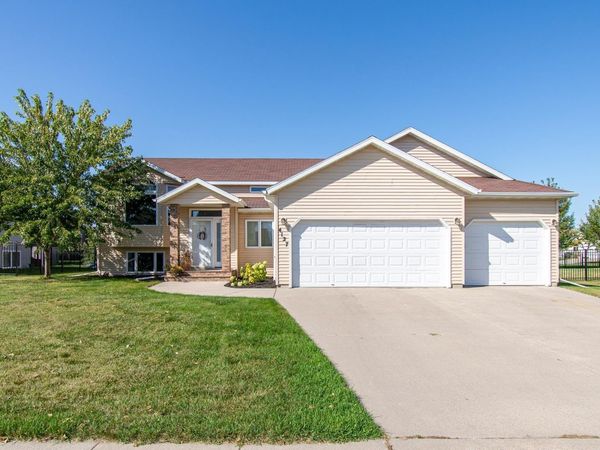 4127 52nd Street S, Fargo, ND 58104