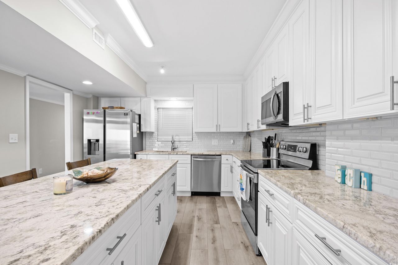 2200 N Ocean Blvd. Photo 11