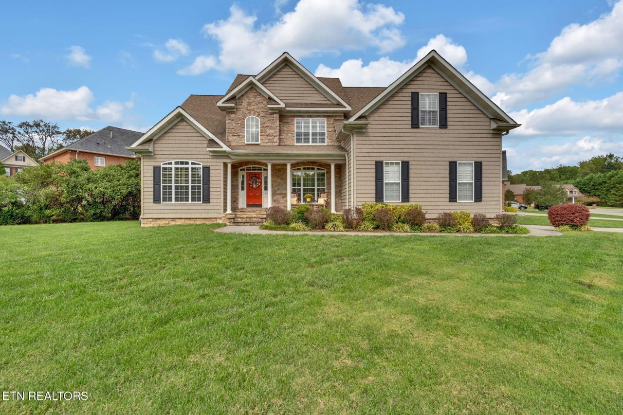 424 Ross Springs Drive, Maryville, TN 37803 Main Photo