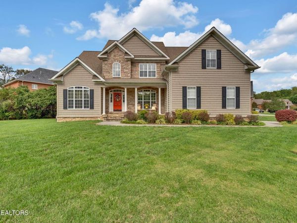 424 Ross Springs Drive, Maryville, TN 37803