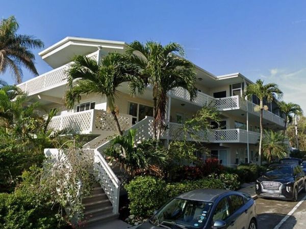 131 N Golfview Road, Unit 4, Lake Worth Beach, FL 33460