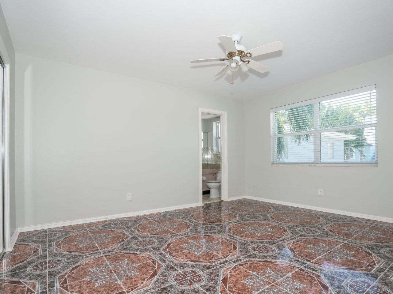 131 N Golfview Road, Unit 4, Lake Worth Beach, FL 33460 Photo