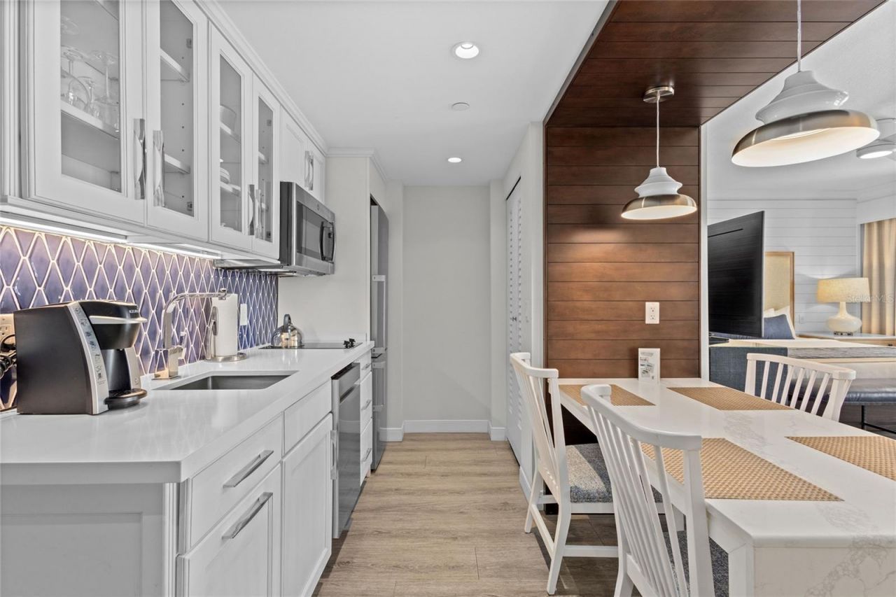 230 Sands Point Road, Unit 3205, Longboat Key, FL 34228 Photo