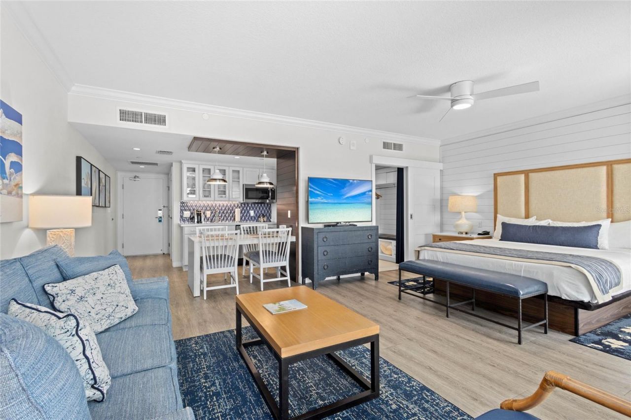 230 Sands Point Road, Unit 3205, Longboat Key, FL 34228 Photo