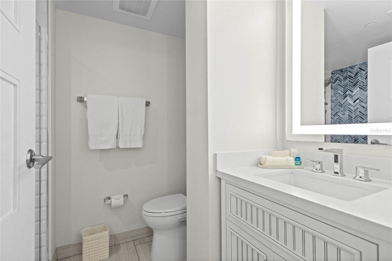 230 Sands Point Road, Unit 3205, Longboat Key, FL 34228 Photo