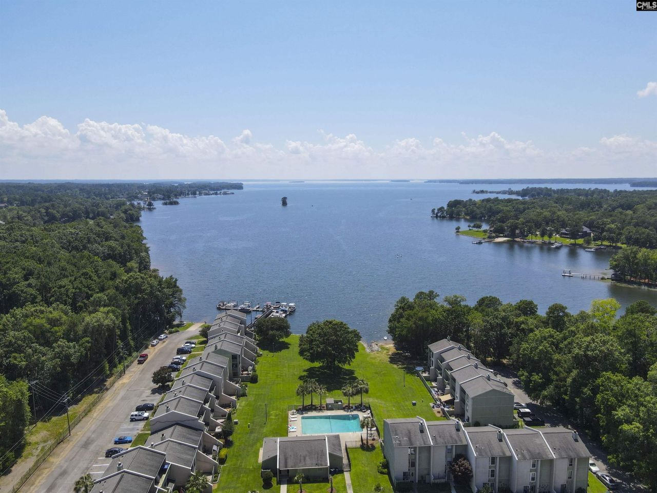 806 Village Lane Photo 66