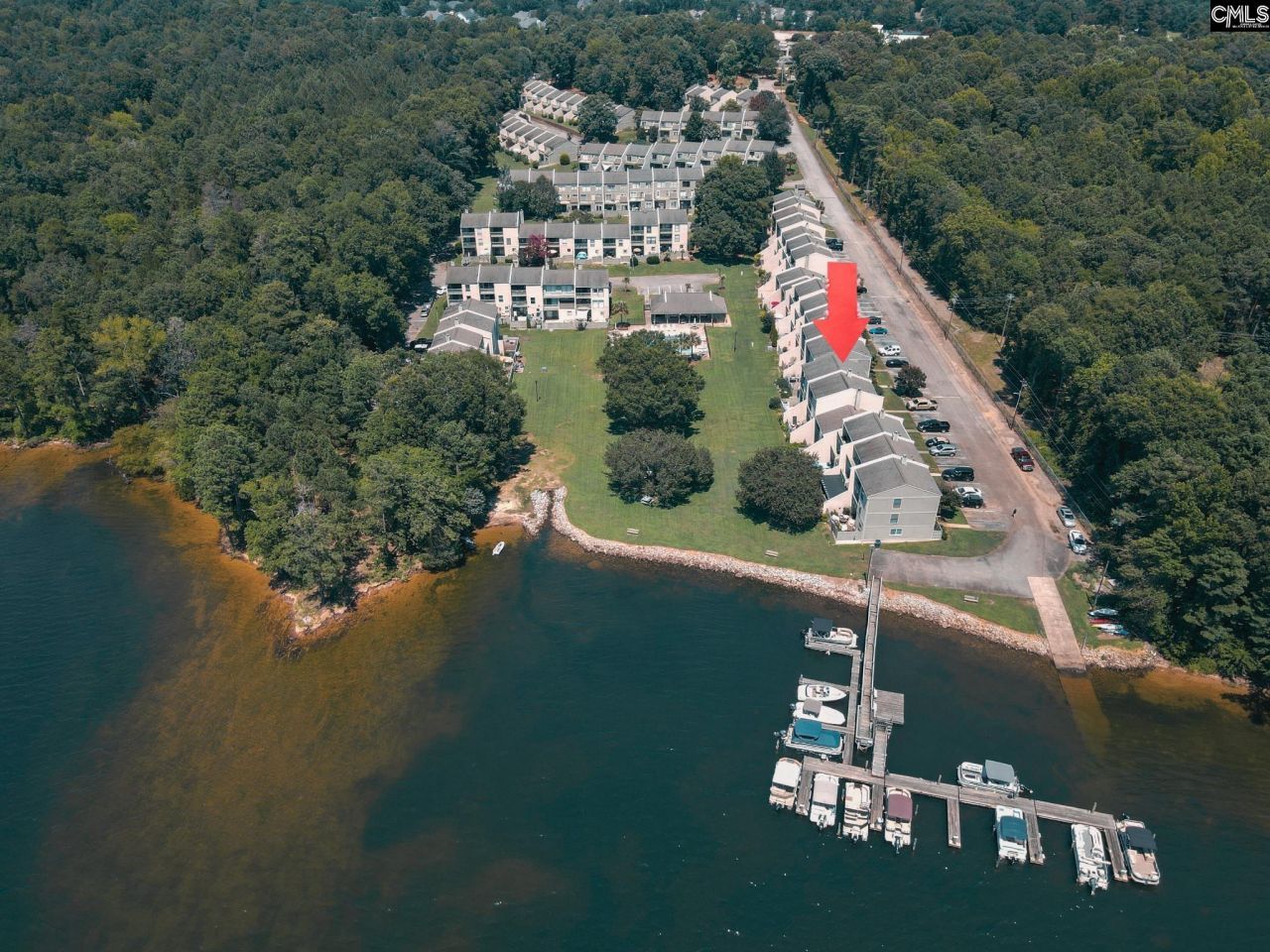 806 Village Lane Photo 71