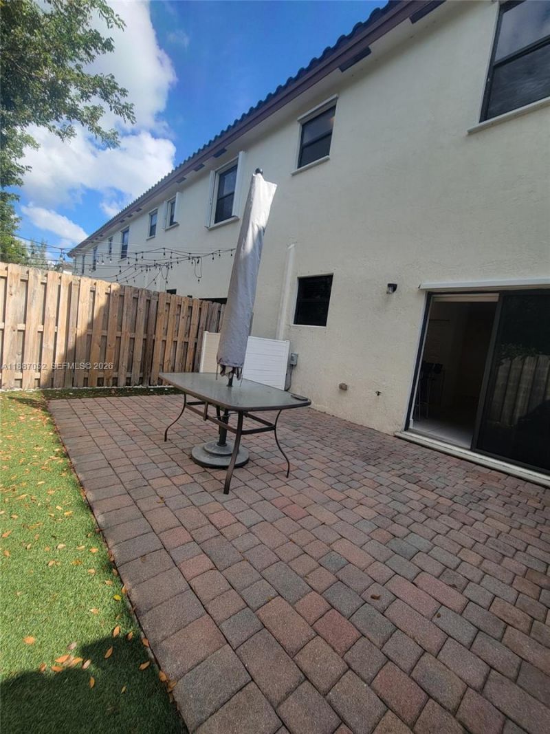 8860 NW 103rd Path, Doral, FL 33178 Photo