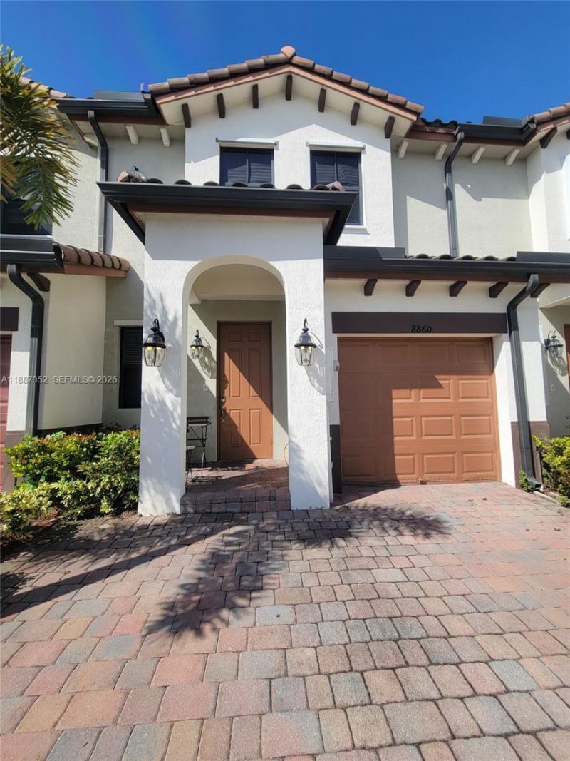 8860 NW 103rd Path, Doral, FL 33178 Photo