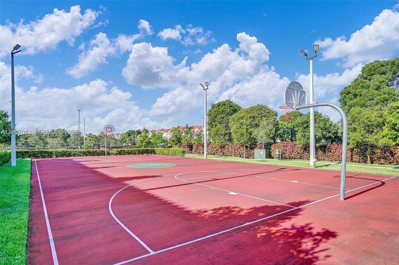 8860 NW 103rd Path, Doral, FL 33178 Photo