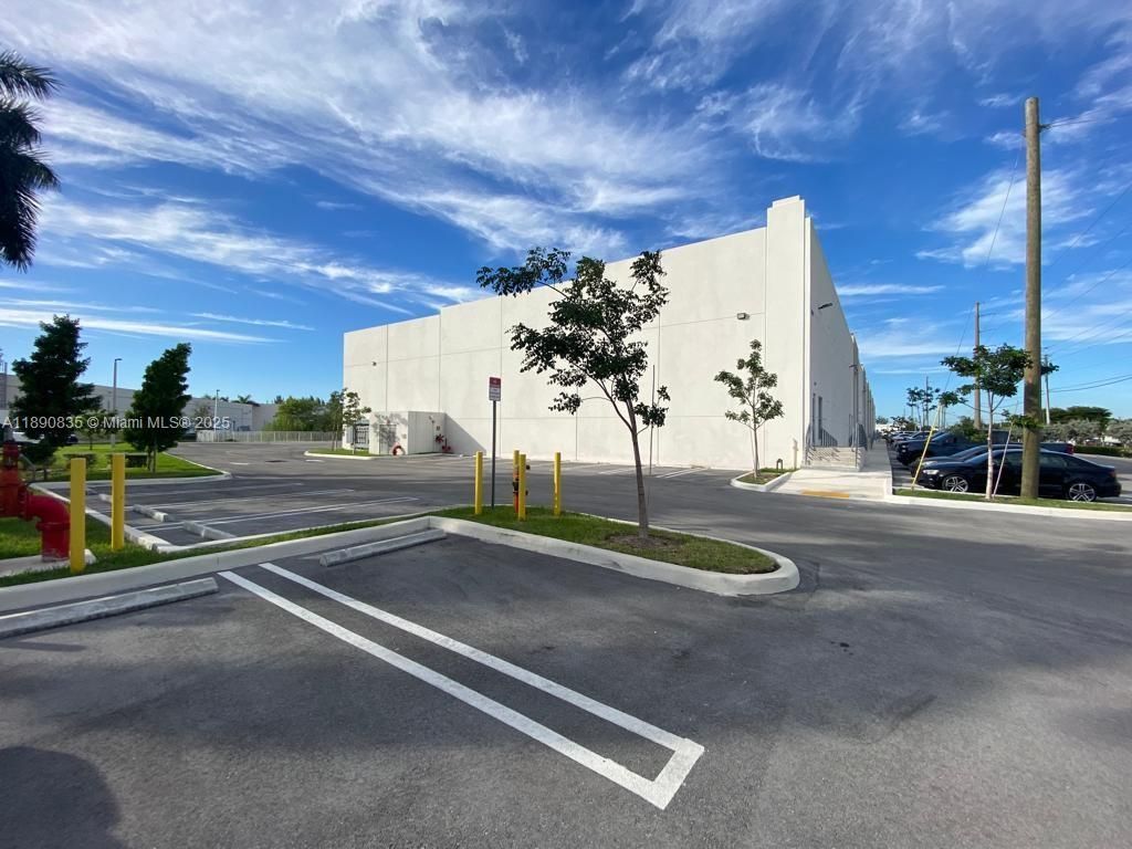 13202 NW 107th Ave, Unit 5, Hialeah Gardens, FL 33018 Photo
