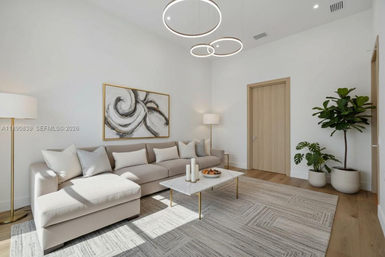 635 SW 9th St, Hallandale Beach, FL 33009 Photo