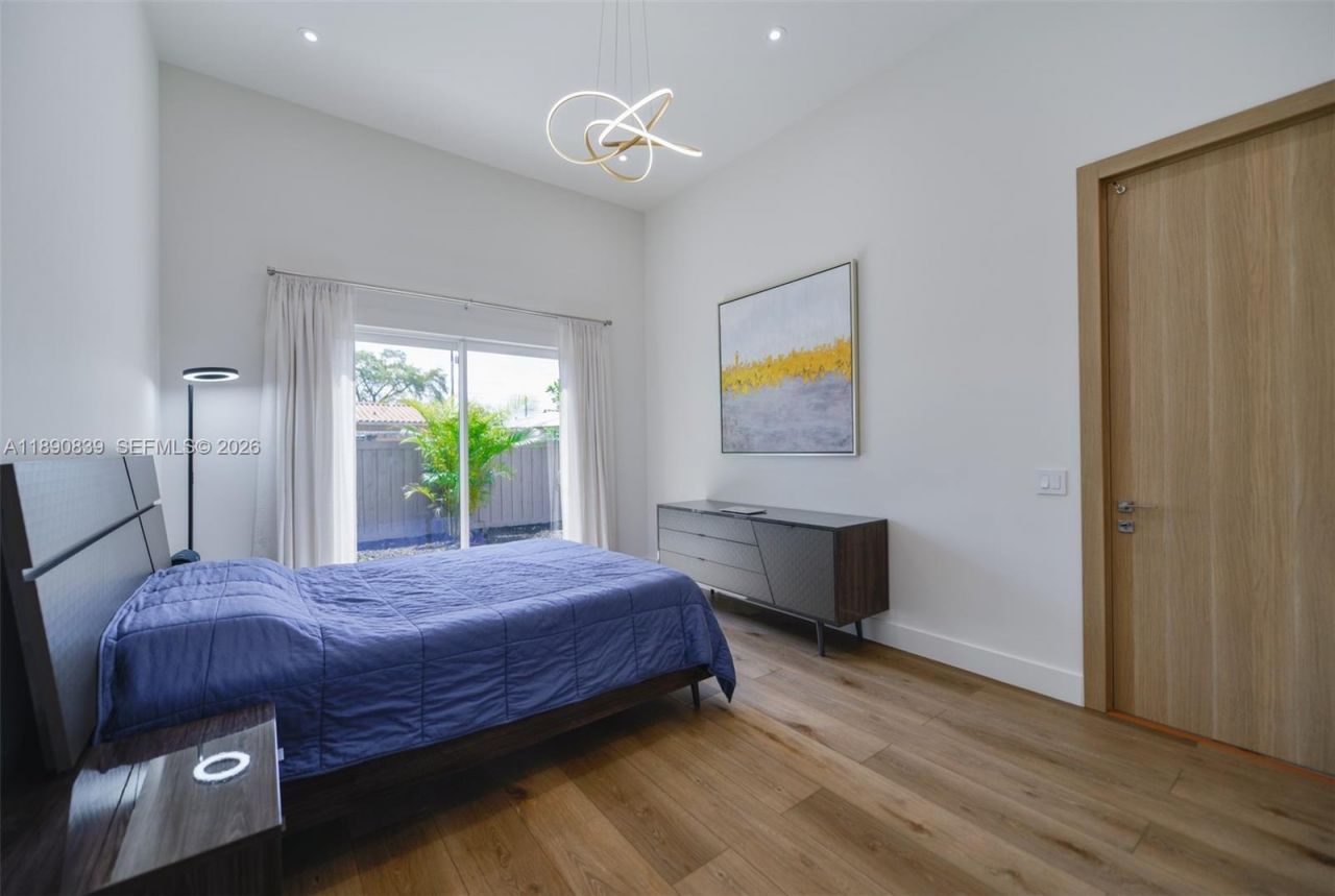 635 SW 9th St, Hallandale Beach, FL 33009 Photo